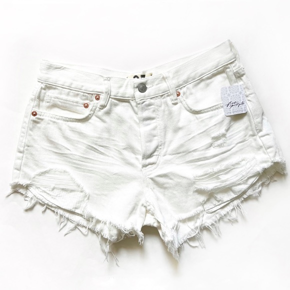 FREE PEOPLE HIGH RISE ANTHRO LOVING GOOD VIBRATIONS WHITE CUT OFF SHORTS… - Picture 12 of 15